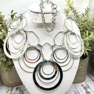 Nena Silver Tone Statement Necklace Multi Circle Link Bib Necklace
